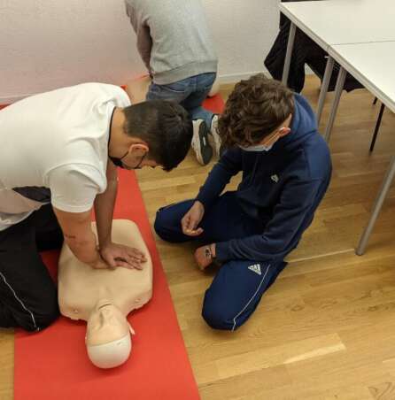 small child CPR